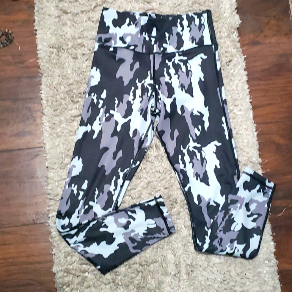 Ybenlow High Waist Camo Leggings - Picture 3 of 8
